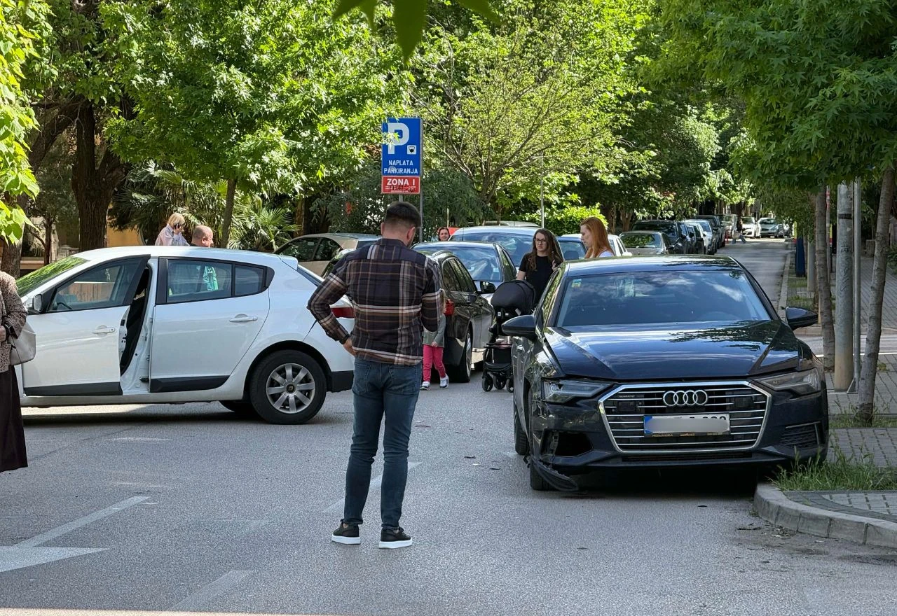 Sudar dva vozila u Zagrebačkoj ulici