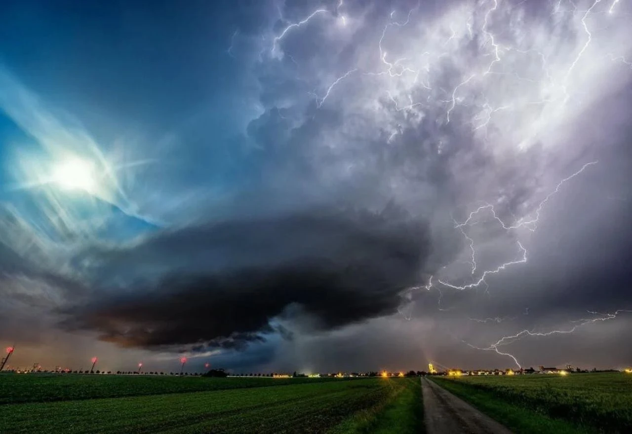 Stižu superćelijske oluje, a onda veliki obrat