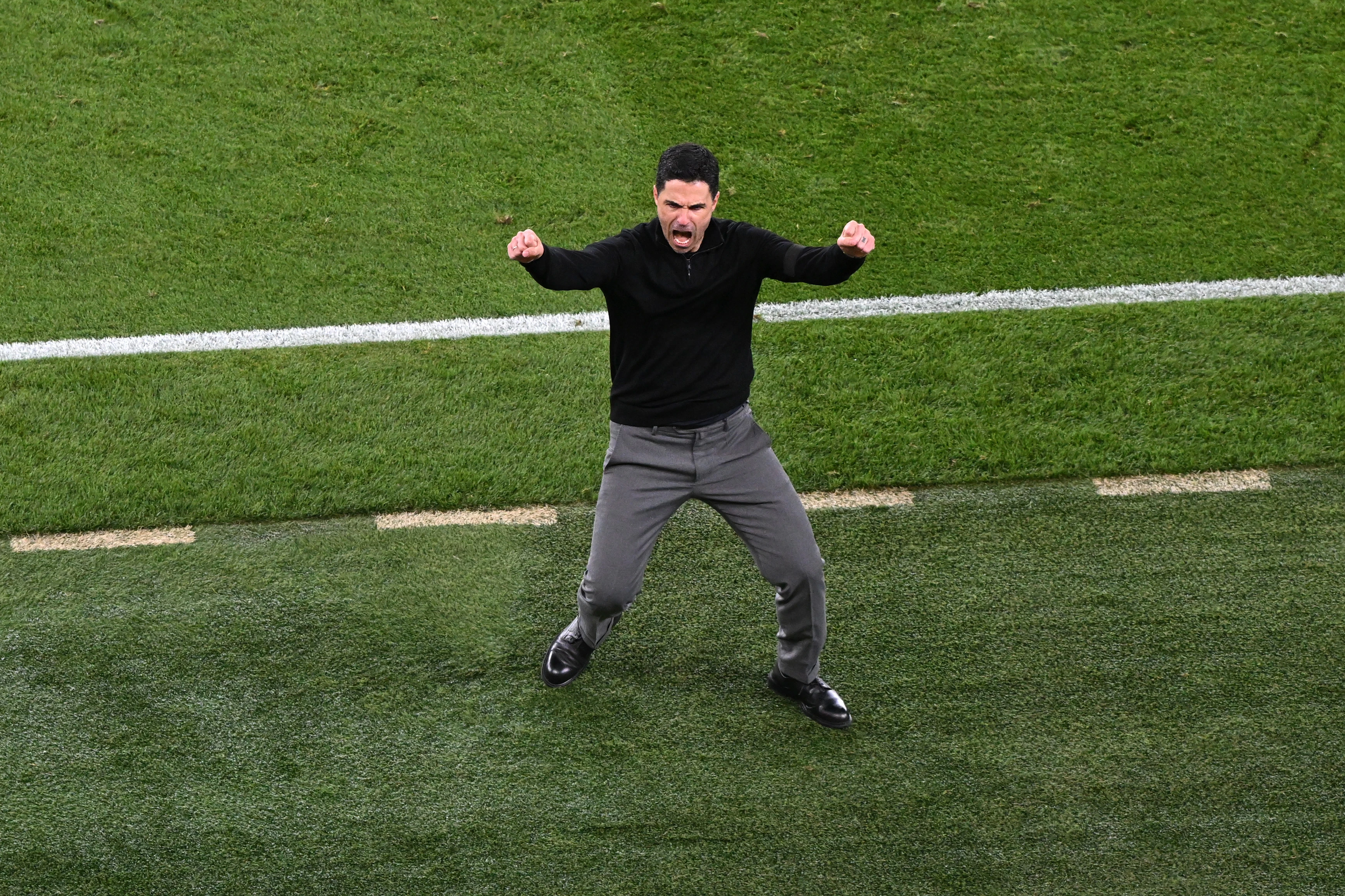 Arsenal minimalnom pobjedom na korak do titule prvaka Engleske