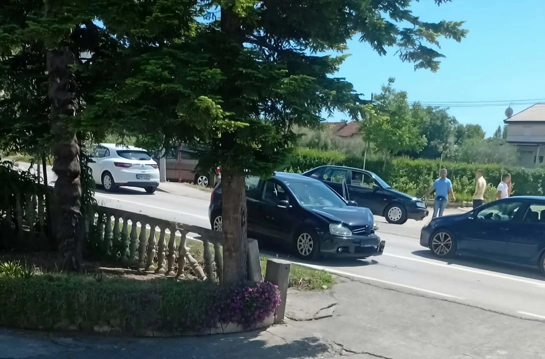 Tri osobe ozlijeđene u prometnoj nesreći kod Ljubuškog