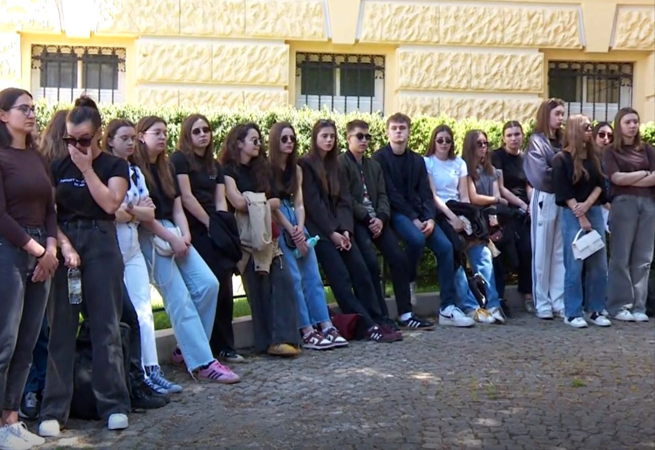 19 minuta šutnje za Luku: Drniš i Šibenik prosvjeduju nakon ubojstva maturanta