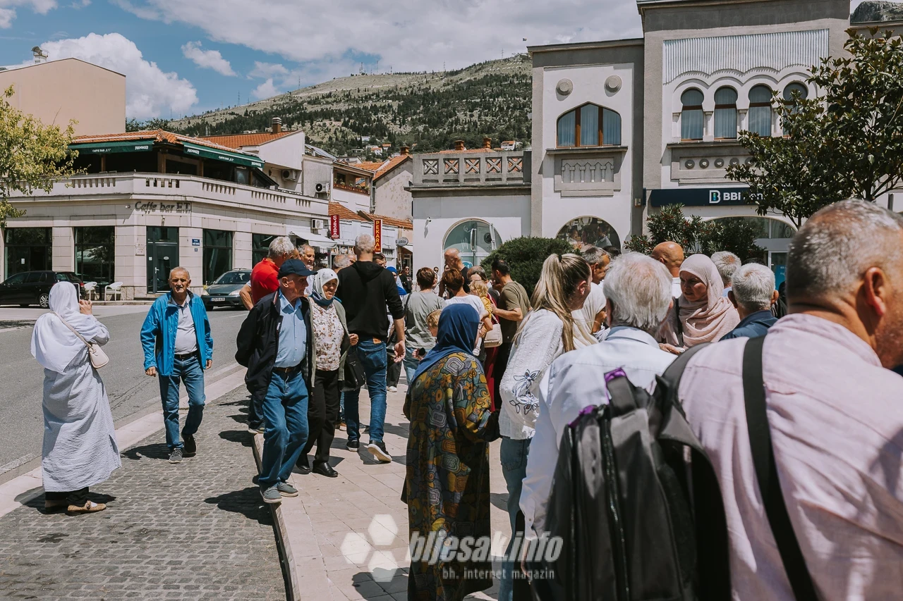Mostarske obitelji ispratile hadžije na put prema Meki