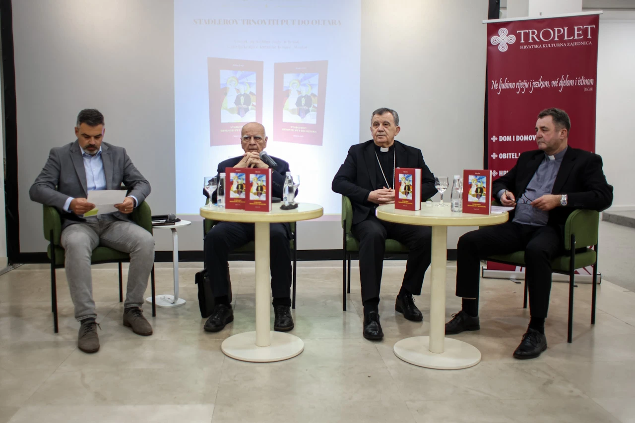 FOTO | ''Trnoviti put do oltara'': U Mostaru predstavljena knjiga o čovjeku koji bi mogao postati svetac