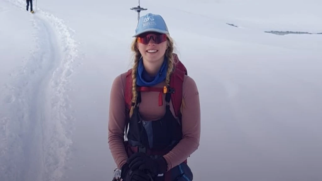 Tinejdžerica se popela na Mount Everest