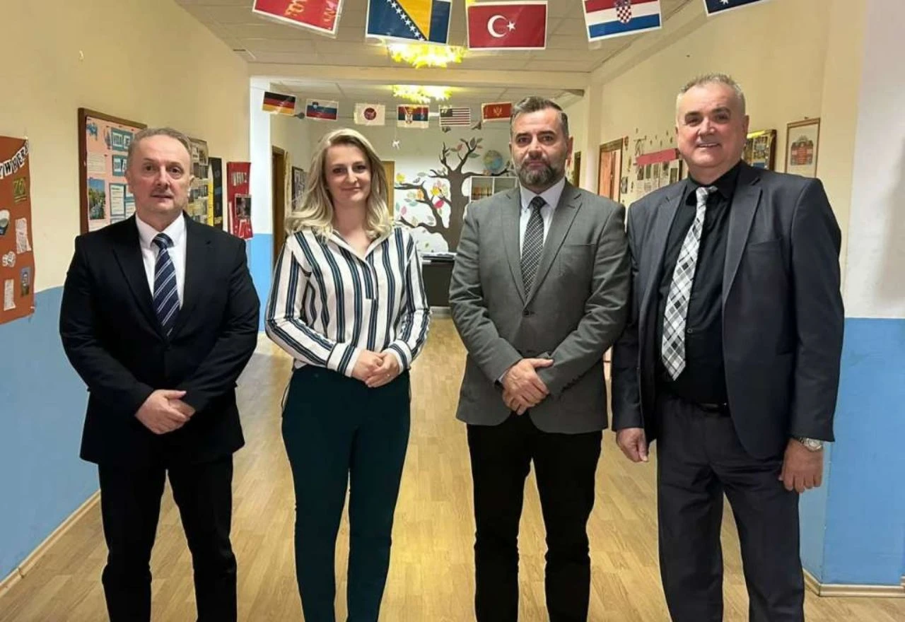 Alić i Velagić posjetili Međunarodu osnovnu školu Mostar
