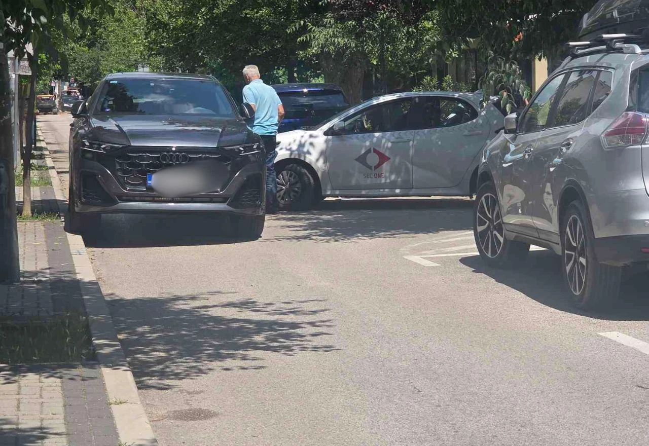 Sudar dva vozila u Zagrebačkoj ulici