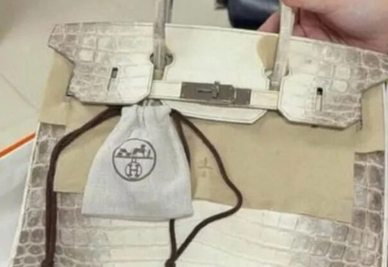 Zaplijenjene Hermès Birkin torbe prodane za više od 535.000 dolara