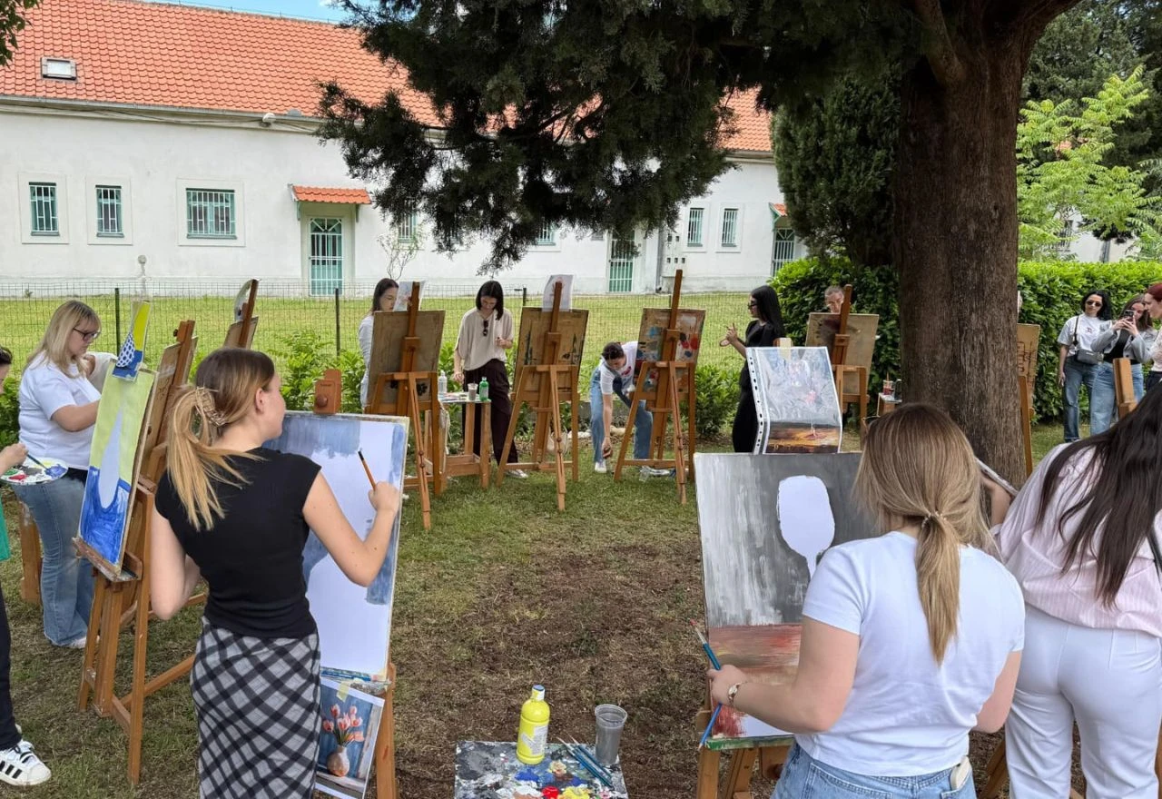 FOTO | Radionica slikanja s Vedranom Božić okupila studente u Mostaru