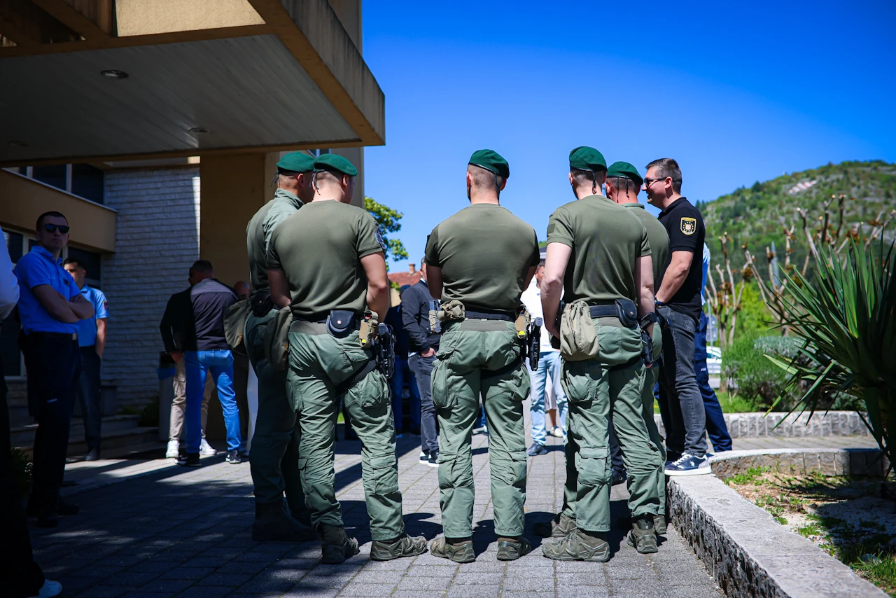 Plaće policijskih službenika u ŽZH rastu više od 25 posto