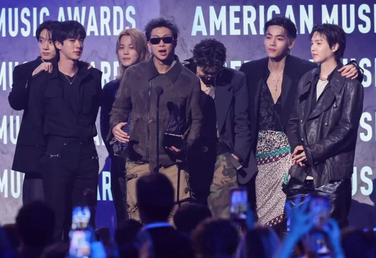 Dodijeljene American Music Awards: BTS slavio, Taylor Swift ostala bez kipića
