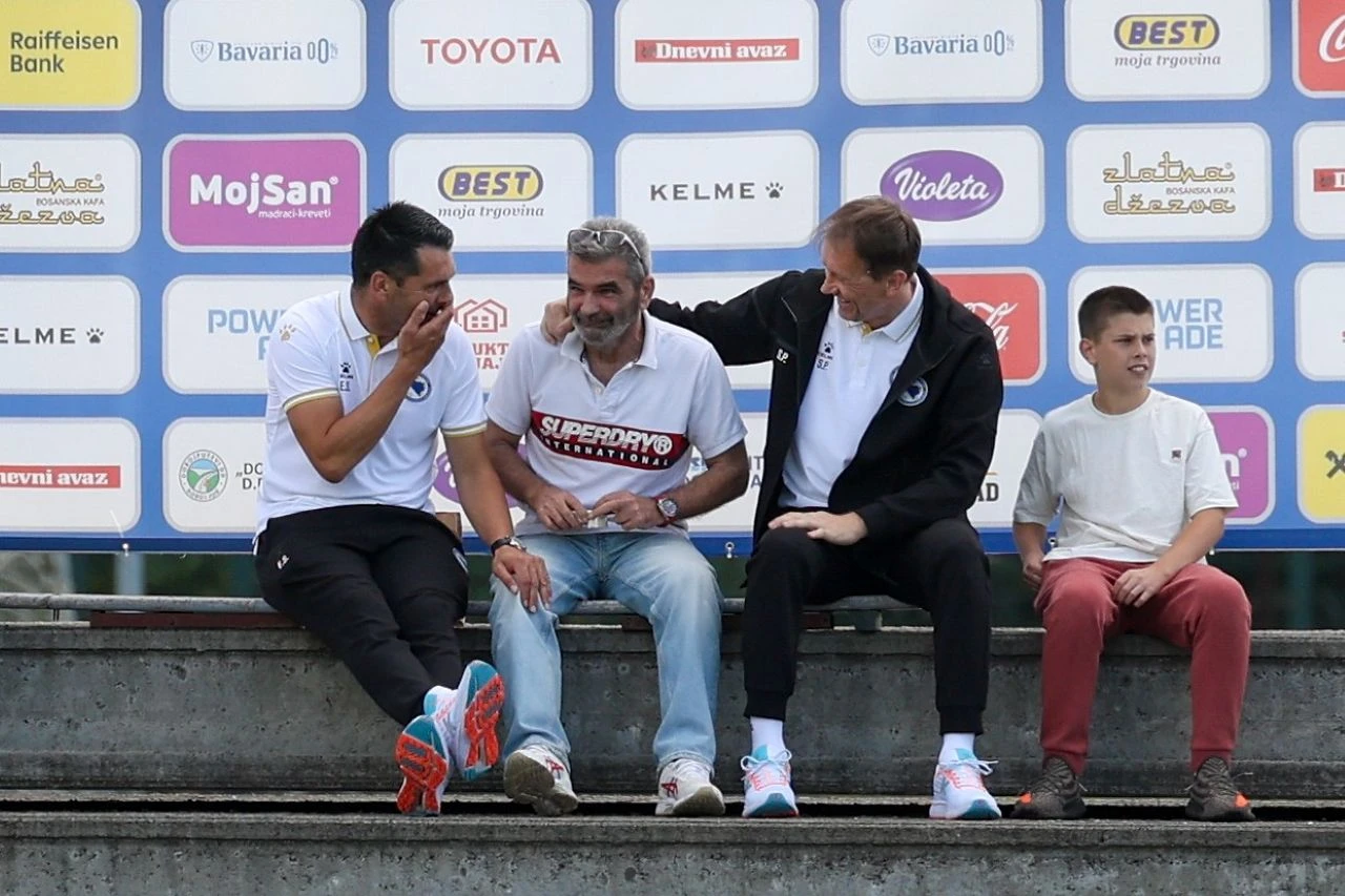 Zmajevi odradili posljednji trening pred Sjevernu Makedoniju, Baka Slišković poseban gost