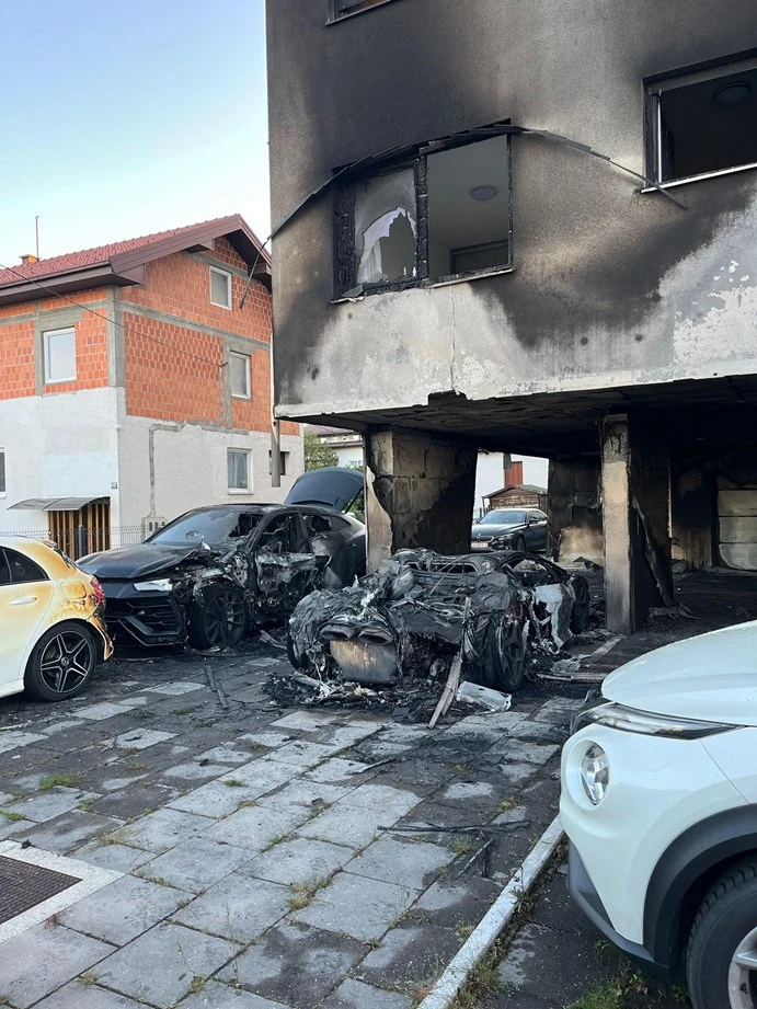 Zapalio se kontejner, u potpunosti izgorio Lamborghini