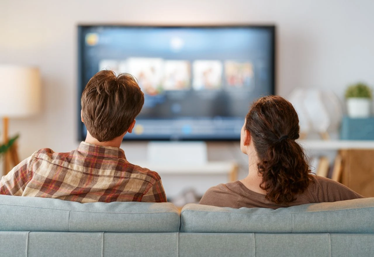 Koliko daleko trebate sjediti od televizora? Stručnjak ima jednostavno pravilo