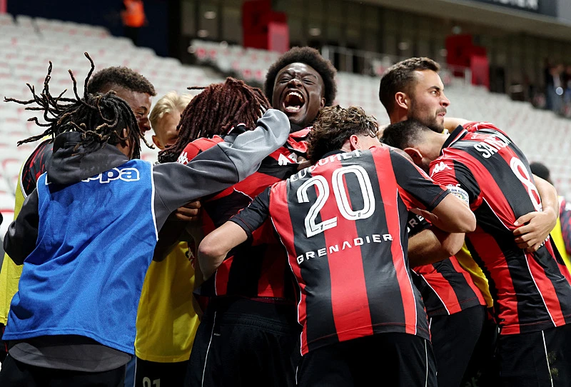 Nogometaši Nice ostaju u Ligue 1, St. Etienne i dalje drugoligaš