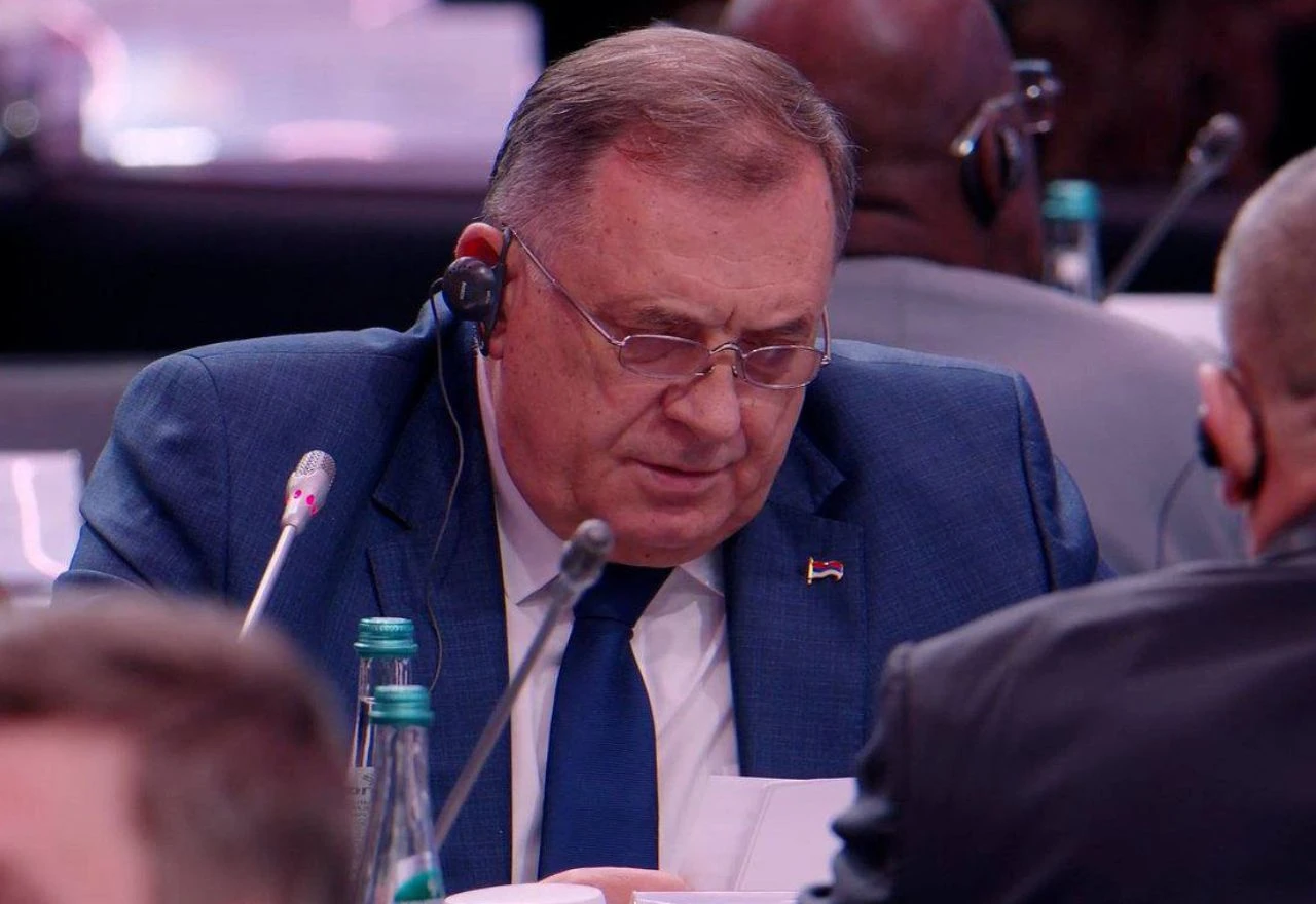 SAD razmatra ispunjava li Dodikovo ponašanje prag za nove sankcije