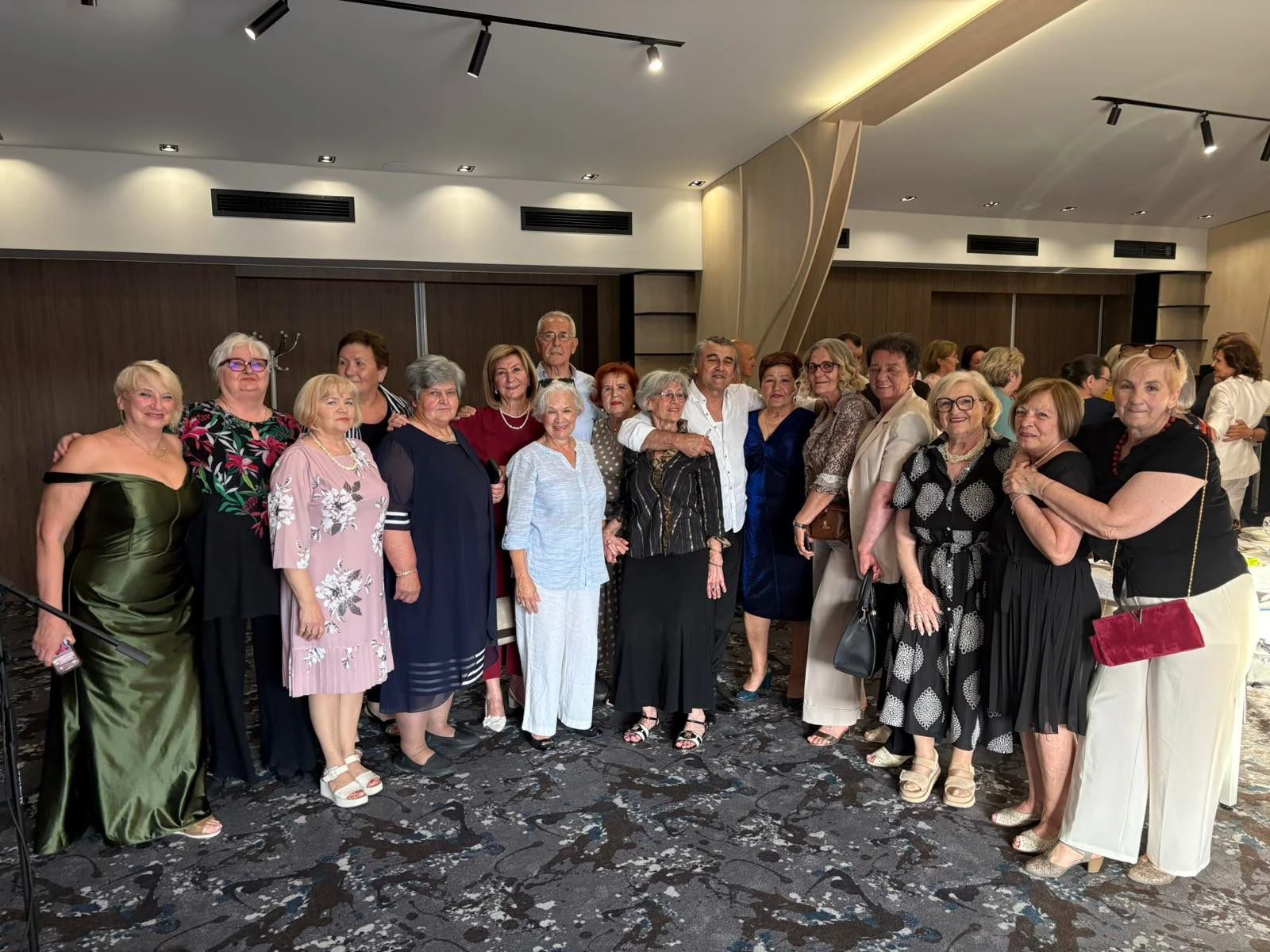 FOTO | Nekadašnji učenici Srednje medicinske škole Mostar proslavili 50 godina mature