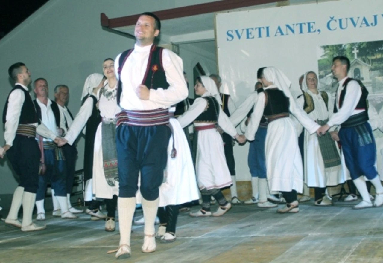 U Dobriču festival folklora ''Sveti Ante čuvaj Vrila naša''