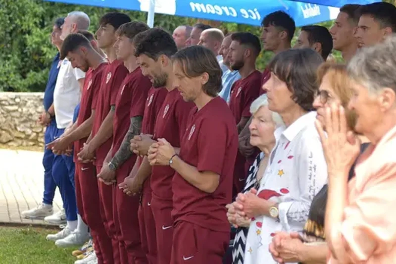 Hrvatski reprezentativci iznenadili vjernike na Svetoj misi