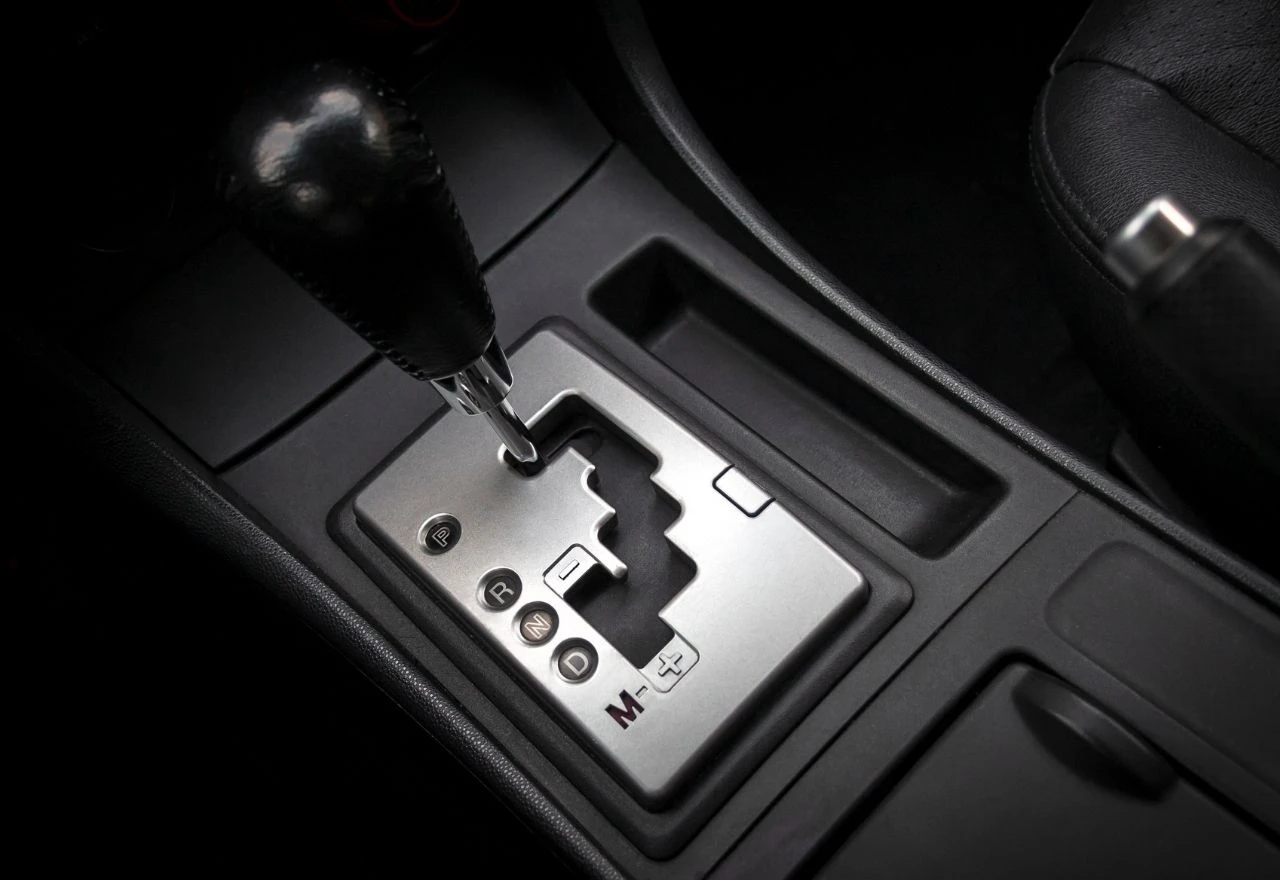 Vozite automatik? Znate li kada bi trebali promijeniti ulje u mjenjaču?