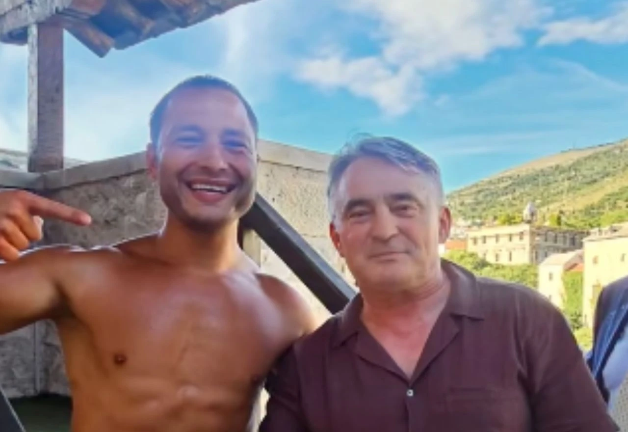 VIDEO | Komšić posjetio Mostar: Posvetili mu skok sa Starog mosta