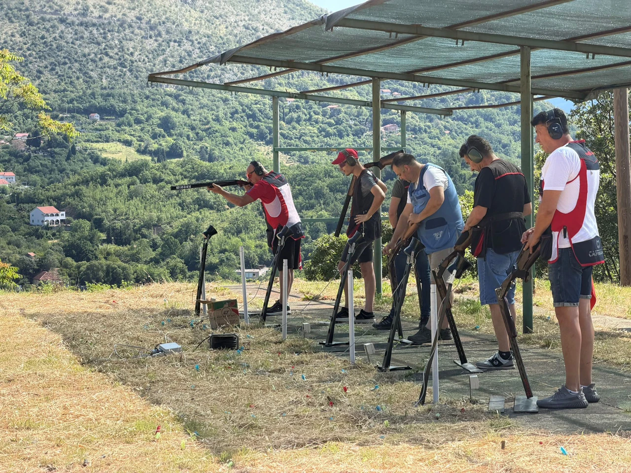 Održano prvo natjecanje u gađanju glinenih golubova u Mostaru
