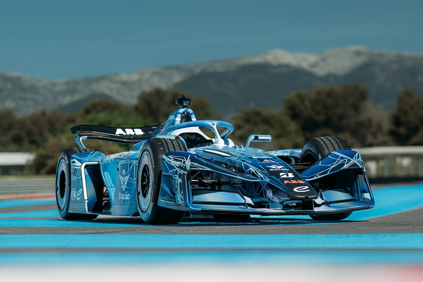 Novi električni bolid Formula E zvuči kao svemirski brod: Evo što donosi četvrta generacija