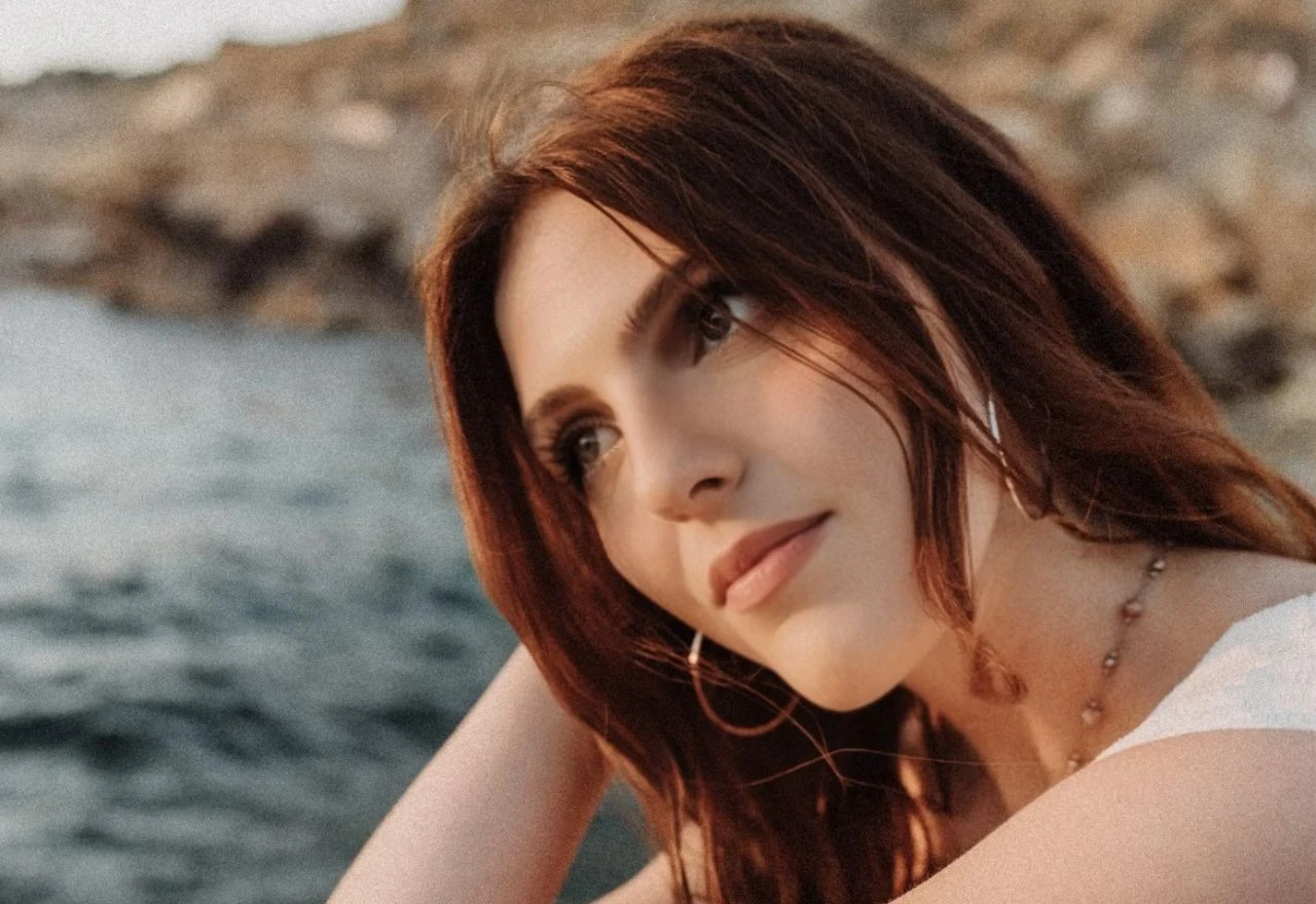 Sarajevska kantautorica Adla objavila novi singl "Catch Feelings"