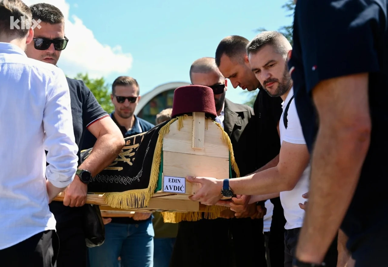 Klanjana dženaza Edinu Avdiću
