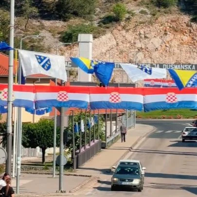 Uoči SP-a: U Stocu se viore zastave Herceg-Bosne i RBiH