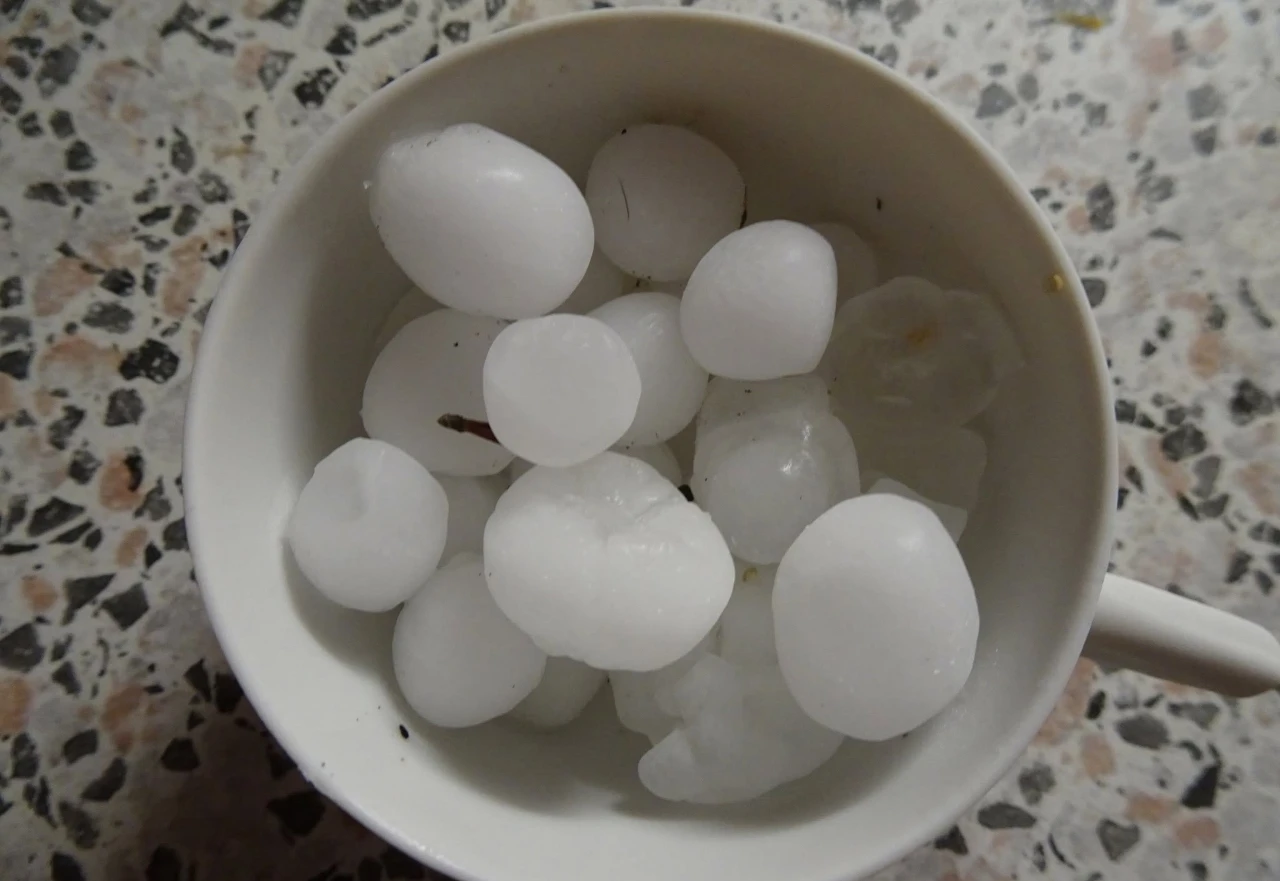 FOTO / VIDEO | Jako nevrijeme u Sloveniji, oluja ide prema Hrvatskoj