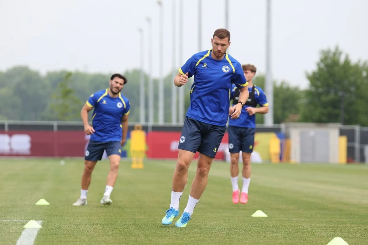 Reprezentativci odradili posljednji trening, Džeko radio s ekipom