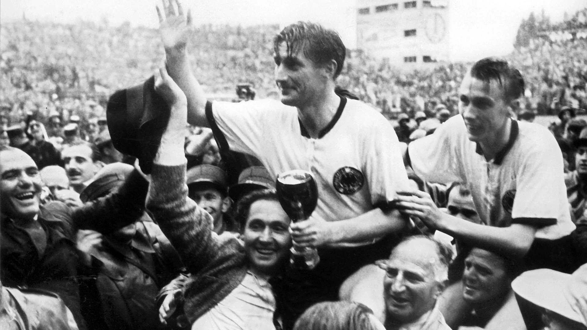 Čudo u Bernu: Kako je mađarska "laka konjica" potonula u blato stadiona Wankdorf