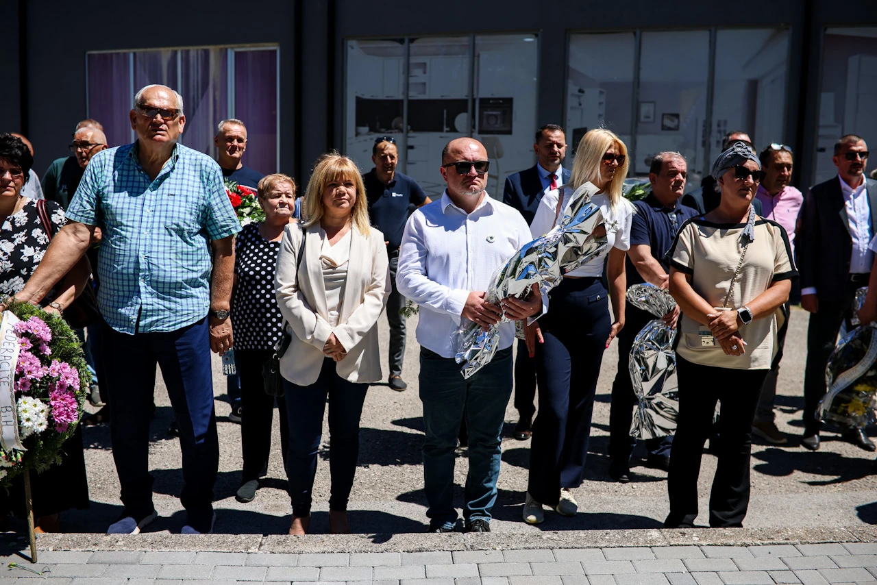FOTO | Obilježena godišnjica stravičnog zločina u Mostaru: ''Optužnica do kraja godine''