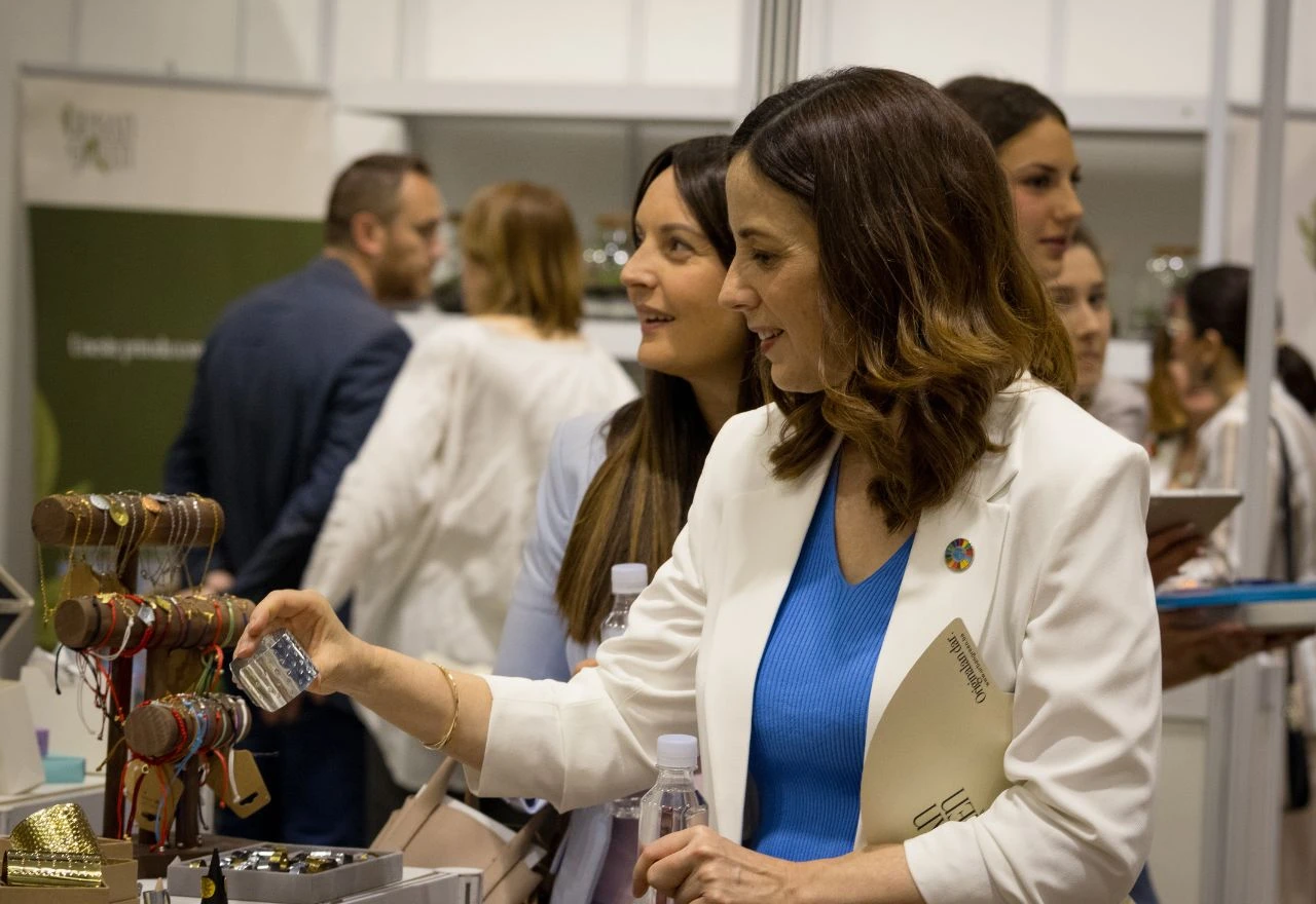 Otvoren Women 100 EXPO
