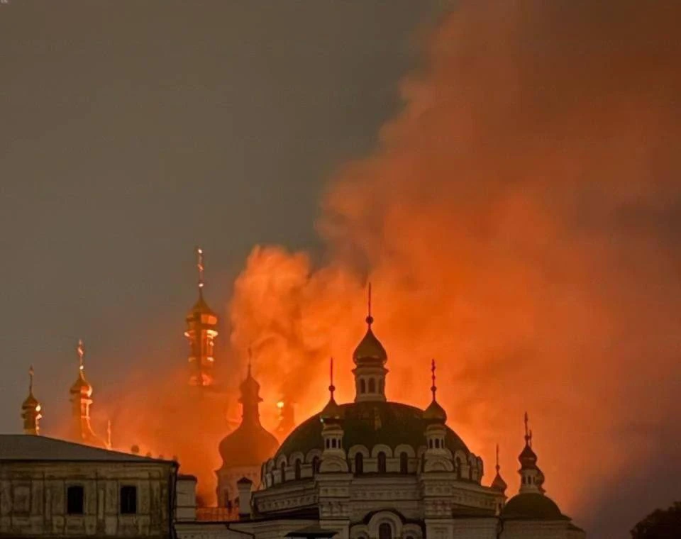 VIDEO | Ruski napad pogodio jedan od najvećih simbola Ukrajine