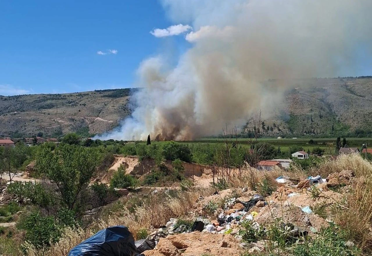 FOTO/VIDEO | Požar izbio na Buni prema Neretvi