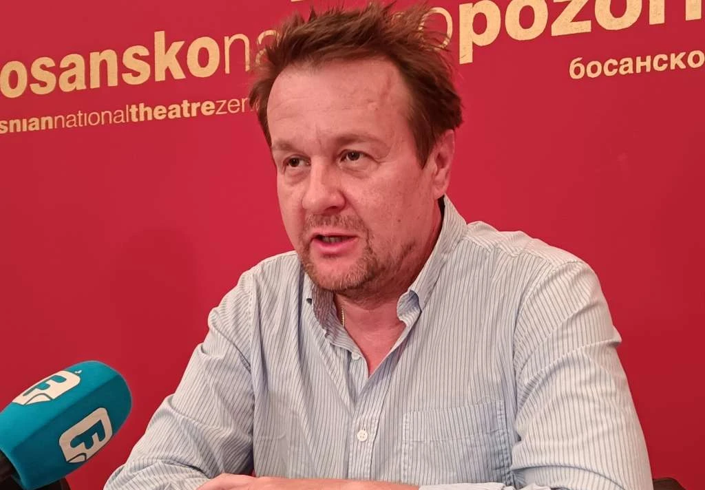 'Hvali Dojčlan, drž' se Bosne' - Predstava posvećena pokojnom stricu Anti