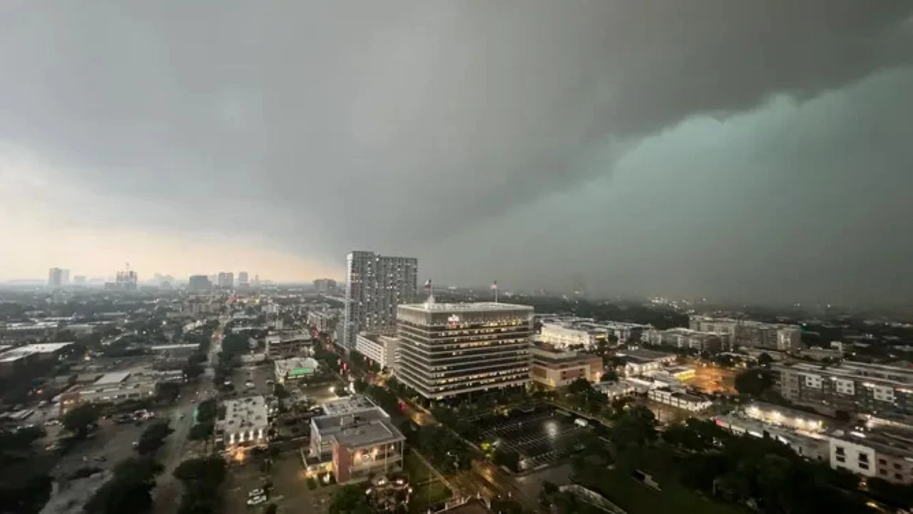Tropska oluja prijeti utakmici u Houstonu