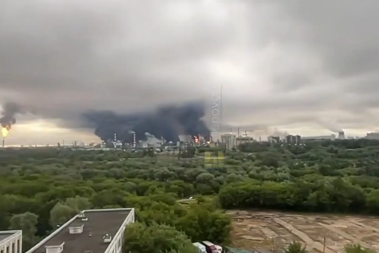 VIDEO | Moskva u gustom dimu, Kijevom odjekuju eksplozije