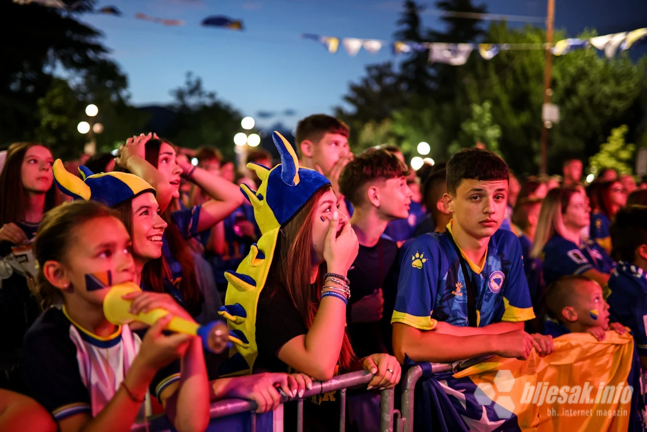 Navijači Zmajeva su se ponadali kod nekoliko dobrih prilika BiH