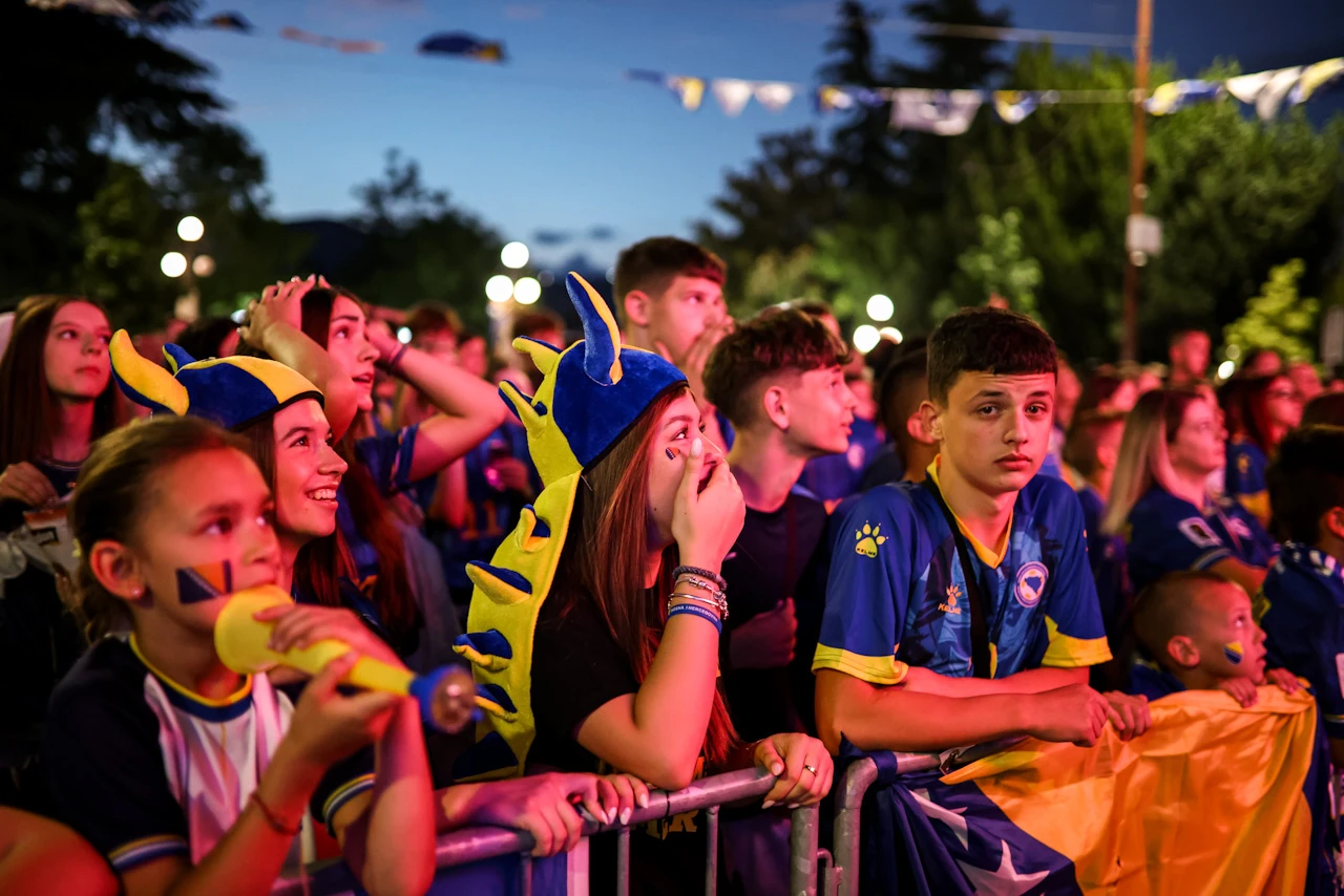 Navijači Zmajeva su se ponadali kod nekoliko dobrih prilika BiH