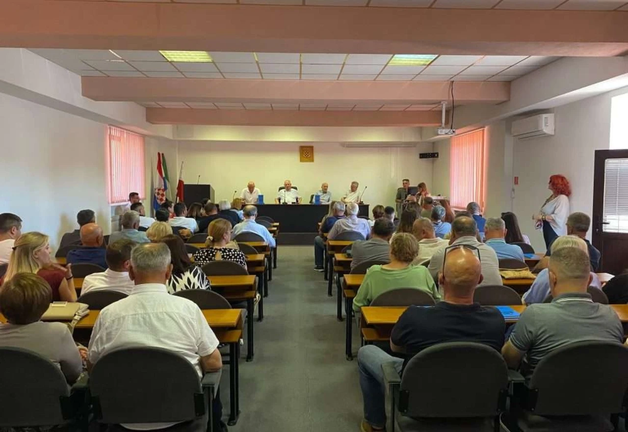 U Tomislavgradu predstavljena knjiga Mije Tokića "Pred našom kućom jabuka"