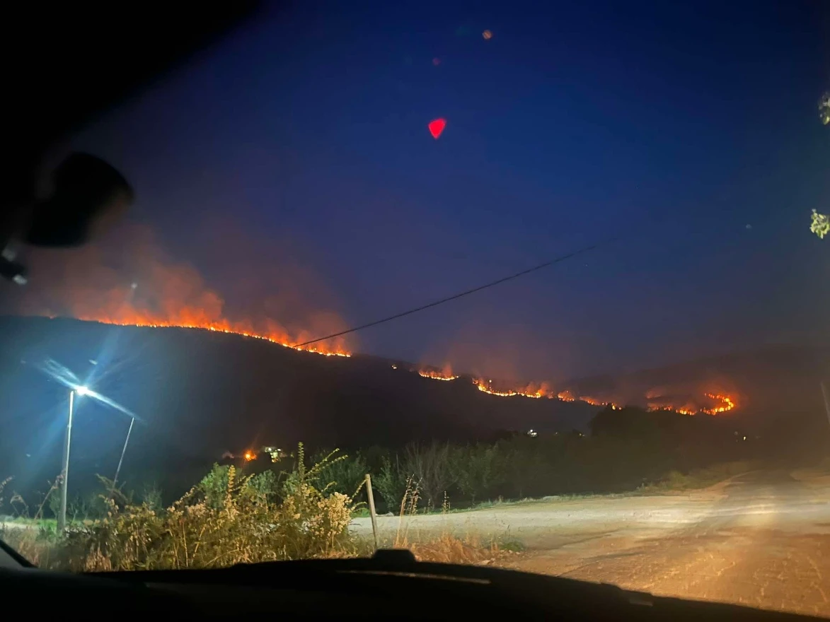 FOTO/VIDEO | Požar se širi prema vrelu Bunice i Malom Polju