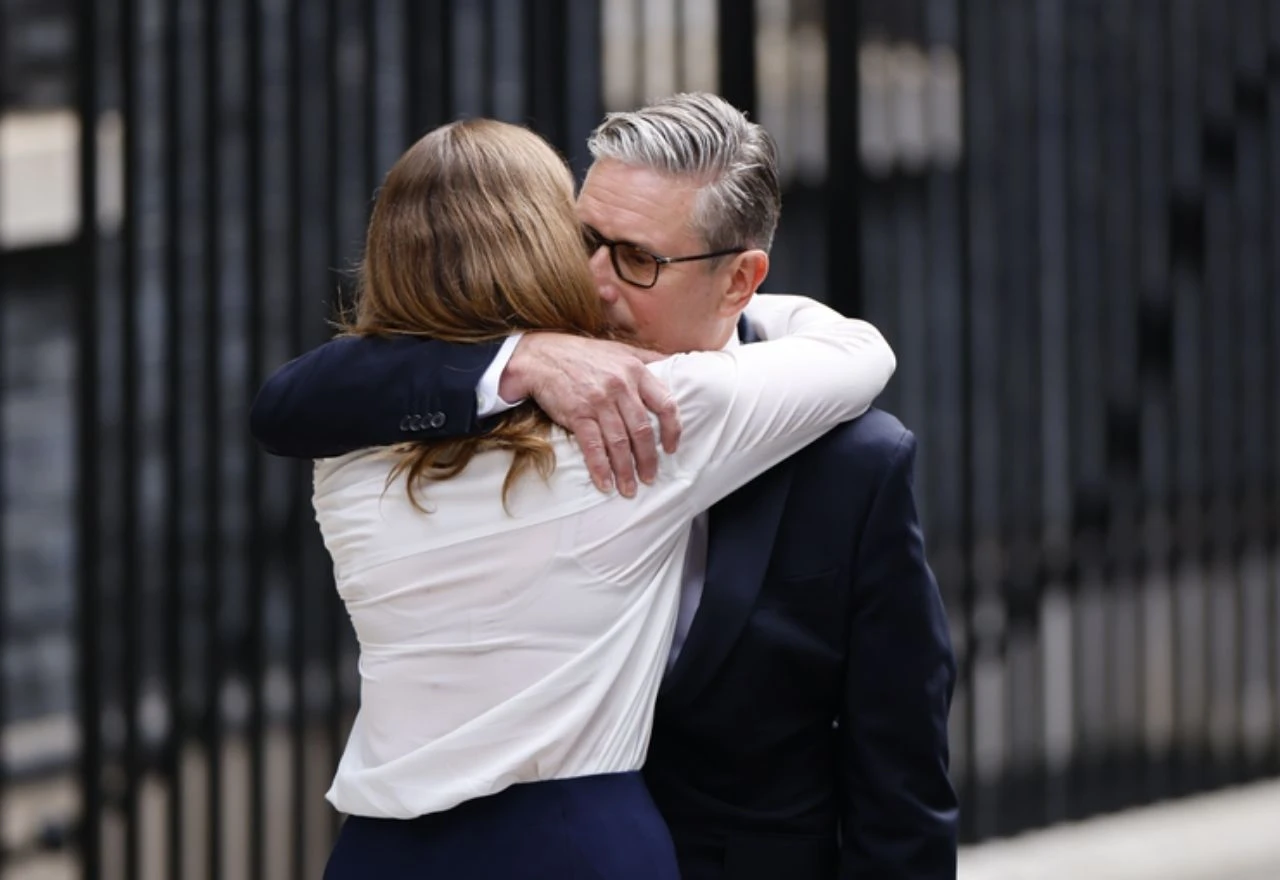 Britanski premijer podnio ostavku