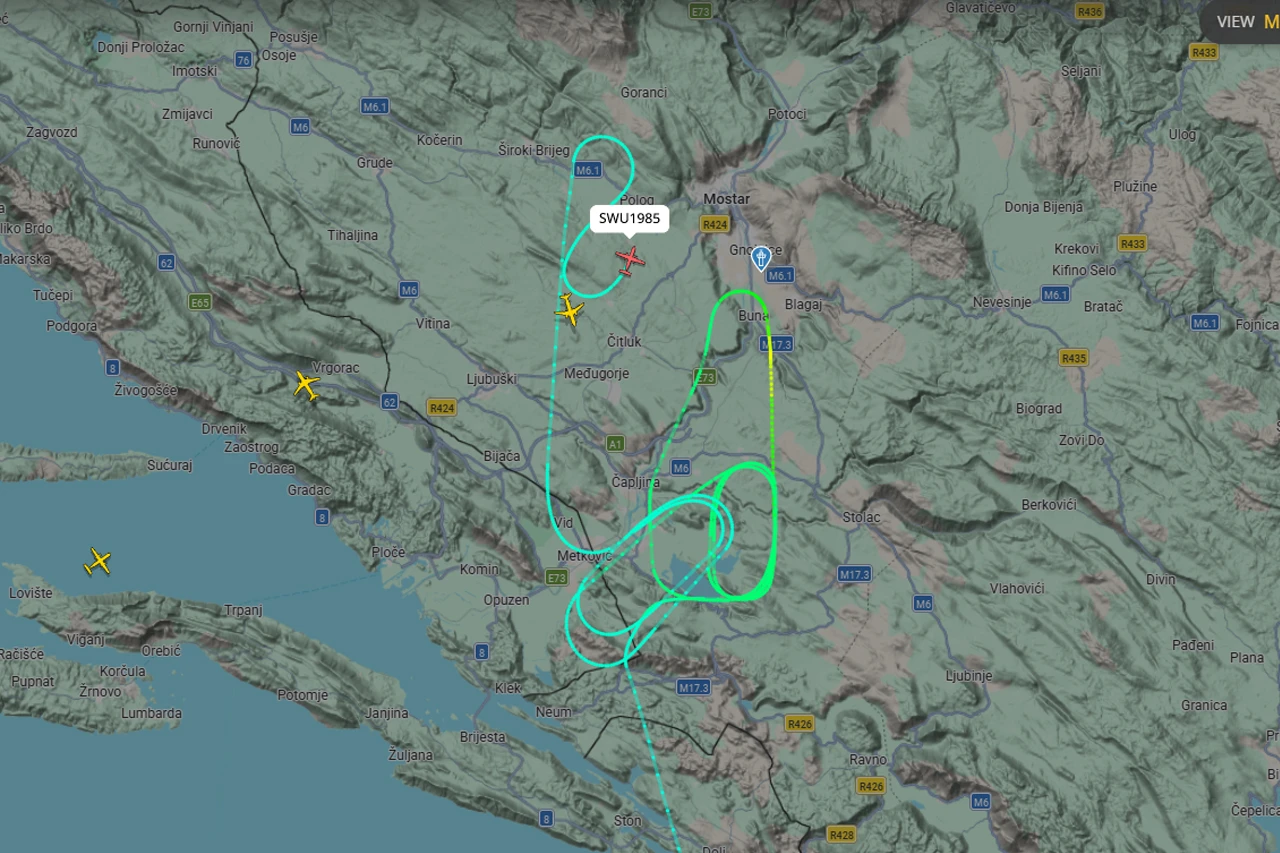 Avion iz Barija kruži iznad Mostara
