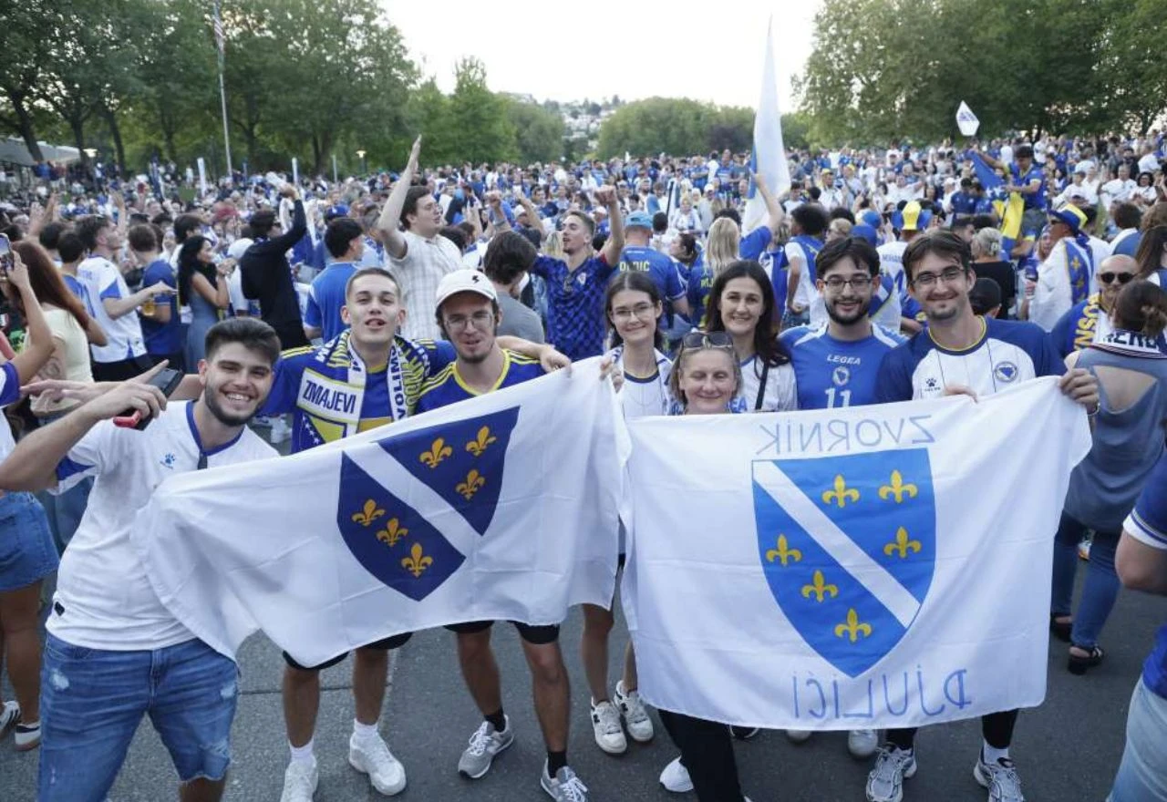 Tisuće navijača stigle u Seattle, Zmajevi večeras love prolaz protiv Katara