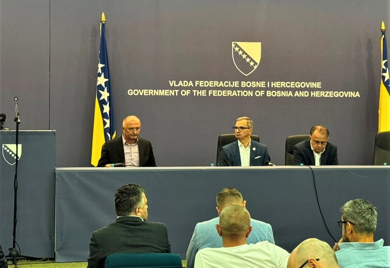 Zukan Helez nazočio je sjednici Organizacijskog odbora za obilježavanje 31. godišnjice genocida nad Bošnjacima