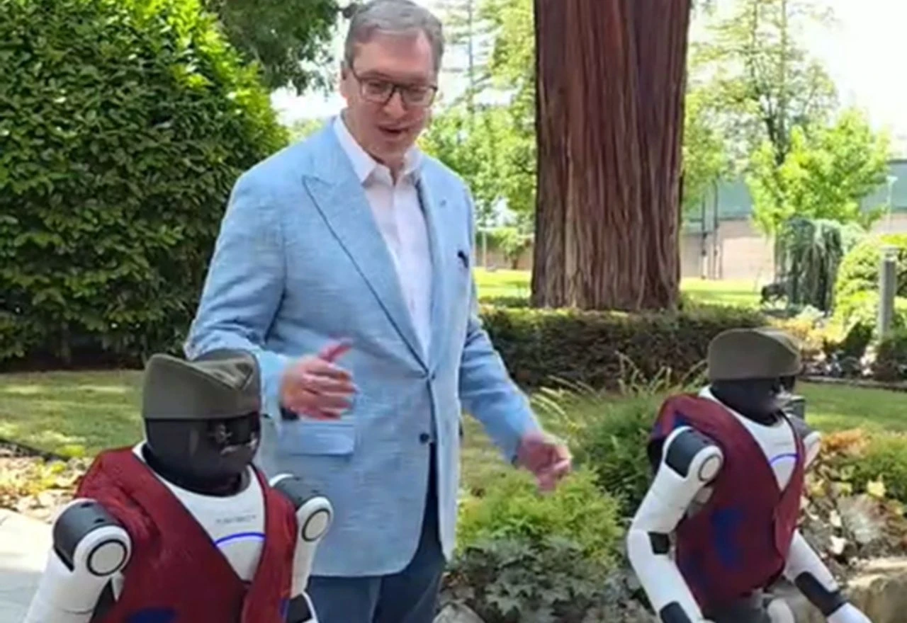 VIDEO | Upoznajte Milutina i Dragutina, dva nova Vučićeva prijatelja