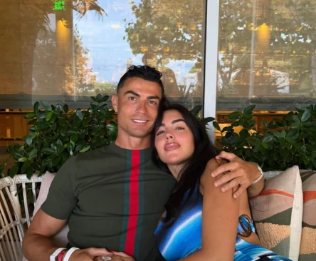 Fotka od skoro 12 milijuna lajkova: Ronaldo i Georgina u prisnom zagrljaju
