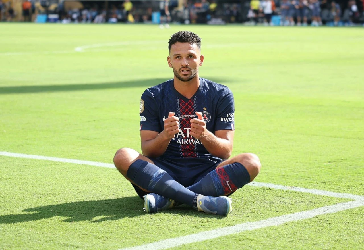 Milan krenuo po napadača PSG-a